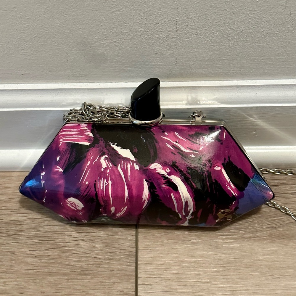 Clutch - Picture 2 of 5